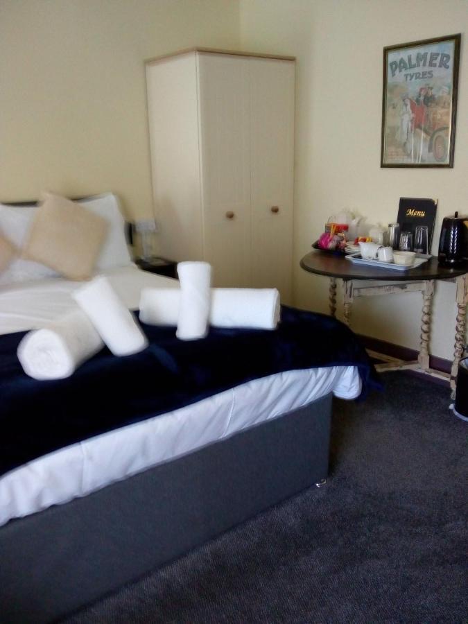 The Kings Arms Inn Stratton  Bagian luar foto