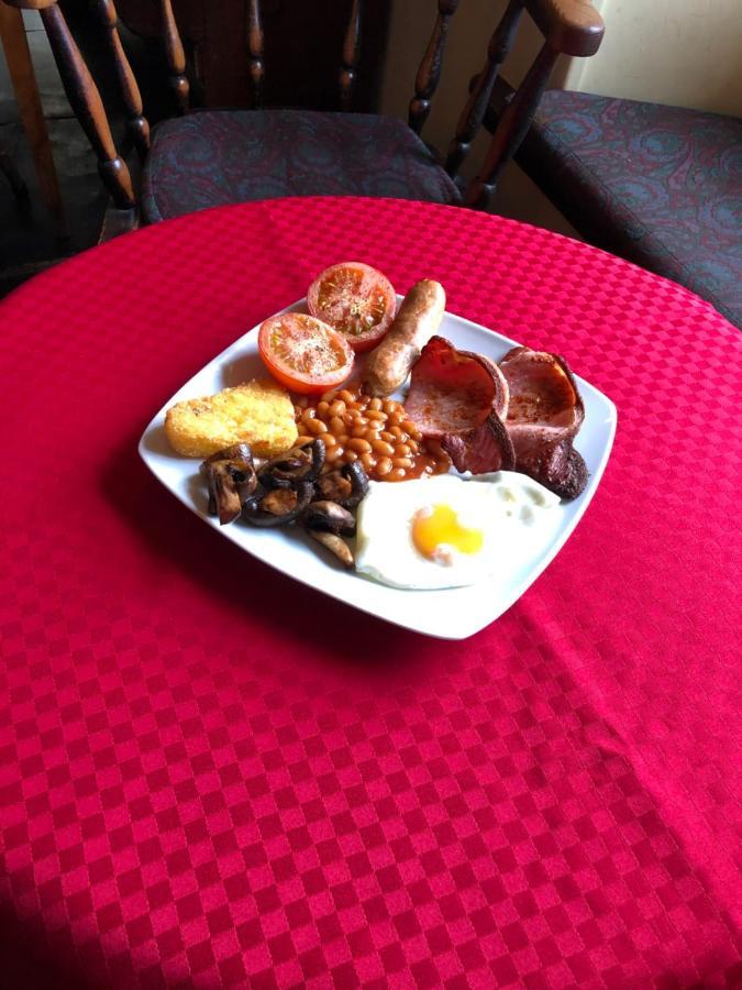 The Kings Arms Inn Stratton  Bagian luar foto
