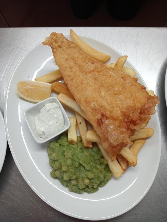 The Kings Arms Inn Stratton  Bagian luar foto